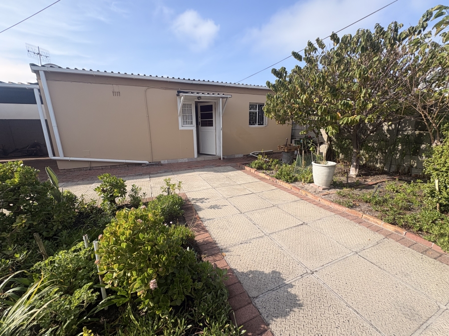 To Let 1 Bedroom Property for Rent in Belthorn Estate Western Cape